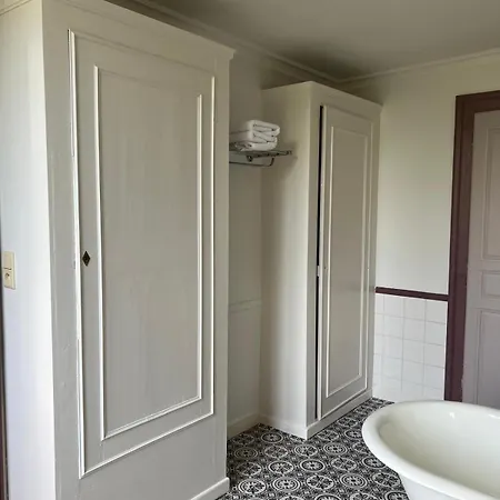 Chateau De Laclaireau 3* Virton