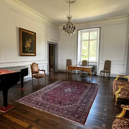 Bed & Breakfast Chateau De Laclaireau