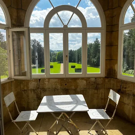 Chateau De Laclaireau Bed & Breakfast *