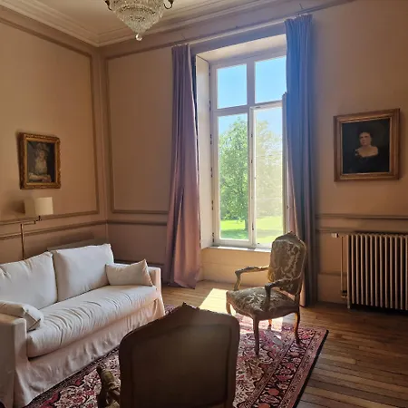 Chateau De Laclaireau Bed & Breakfast 3*